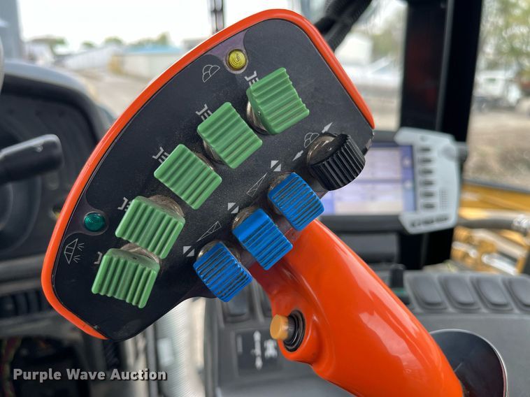 image for item DP0478 2013 AGCO RoGator 900  sprayer