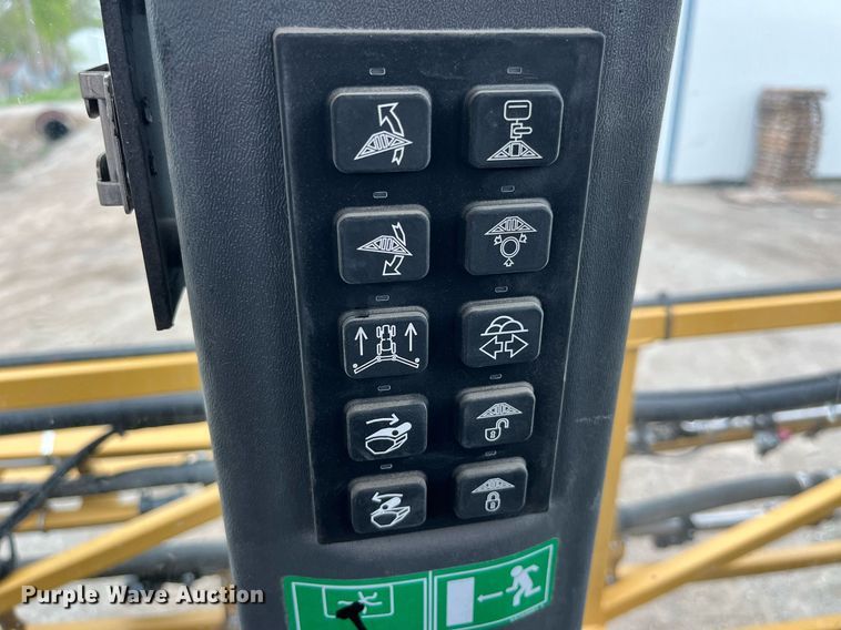 image for item DP0478 2013 AGCO RoGator 900  sprayer