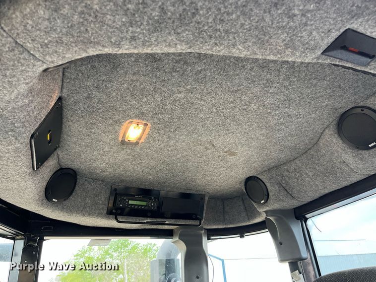 image for item DP0478 2013 AGCO RoGator 900  sprayer