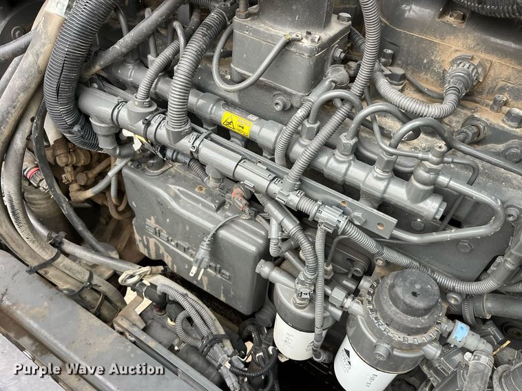 image for item DP0478 2013 AGCO RoGator 900  sprayer