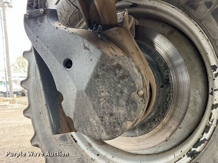 image for item DP0478 2013 AGCO RoGator 900  sprayer