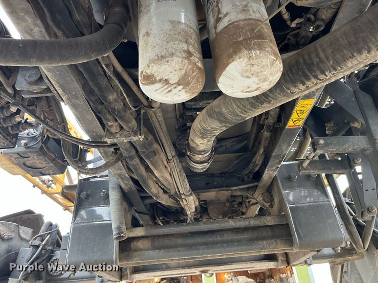 image for item DP0478 2013 AGCO RoGator 900  sprayer