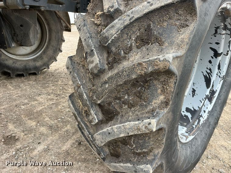 image for item DP0478 2013 AGCO RoGator 900  sprayer