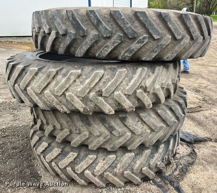 image for item DP0478 2013 AGCO RoGator 900  sprayer