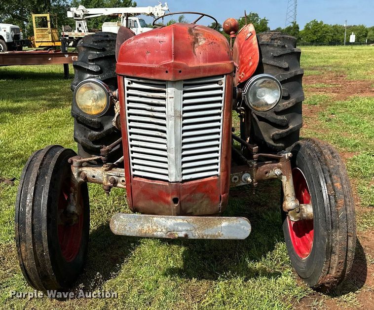 image for item DP3077 Massey Ferguson 35  tractor