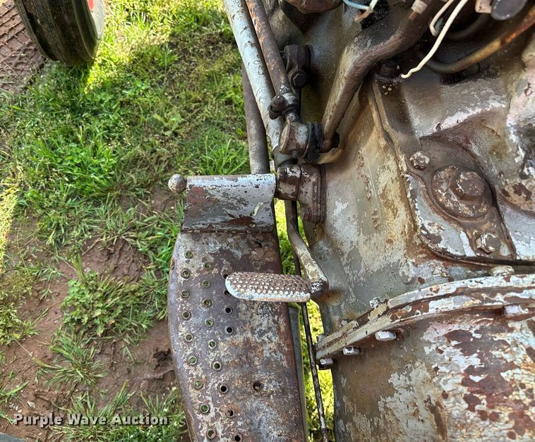 image for item DP3077 Massey Ferguson 35  tractor