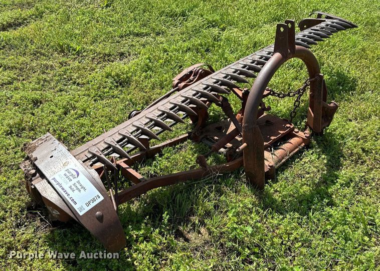 image for item DP3078 International Harvester 100  sickle mower