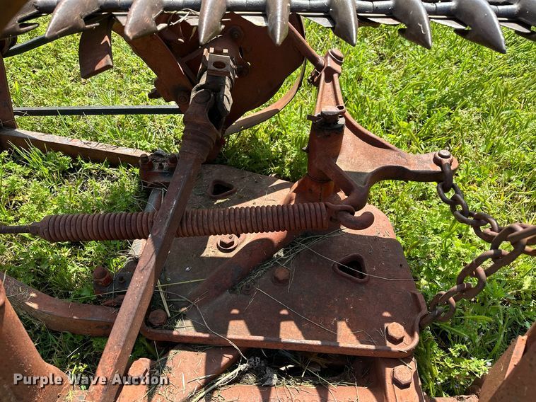 image for item DP3078 International Harvester 100  sickle mower