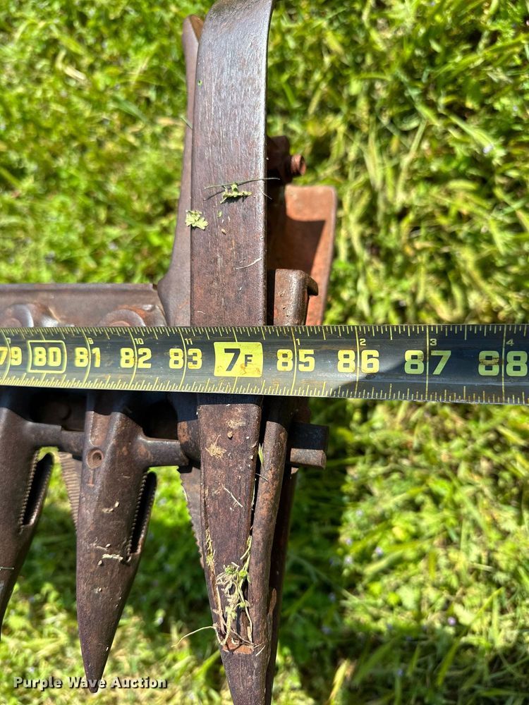 image for item DP3078 International Harvester 100  sickle mower