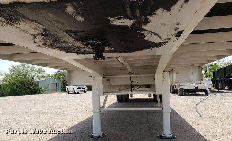 image for item DP7868 1997 McElroy  livestock trailer