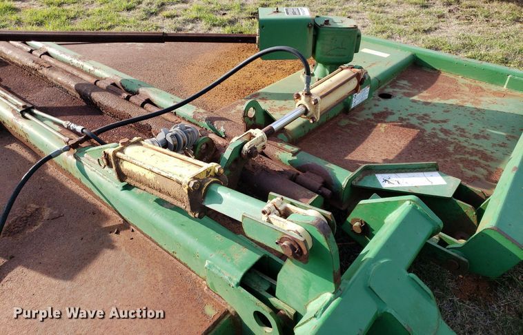 image for item DQ0538 John Deere 1518  batwing rotary mower