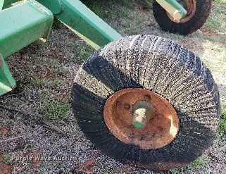 image for item DQ0538 John Deere 1518  batwing rotary mower