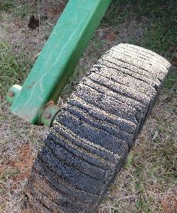 image for item DQ0538 John Deere 1518  batwing rotary mower