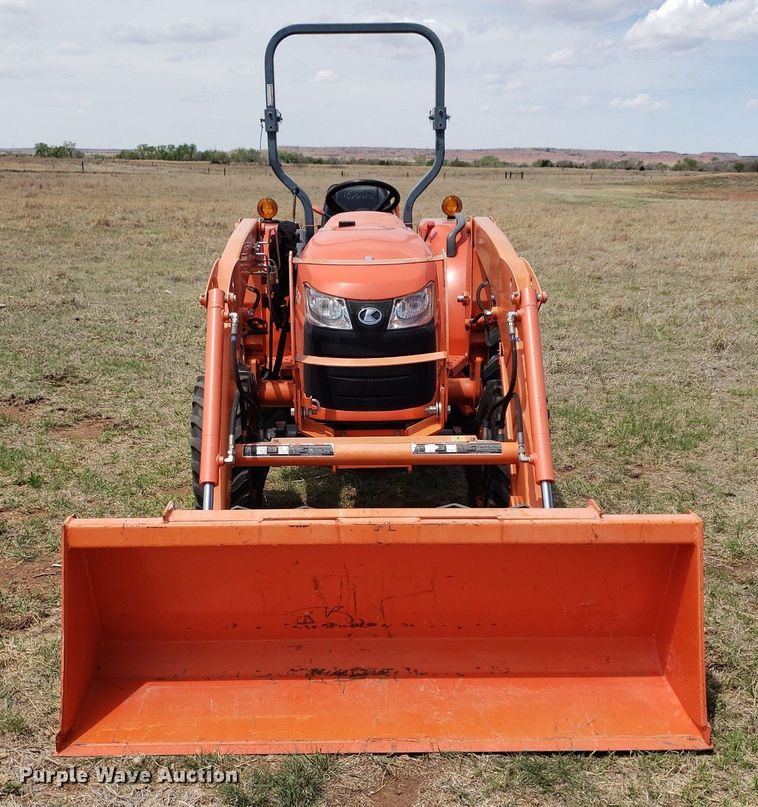 image for item DQ0545 Kubota L2501  MFWD tractor