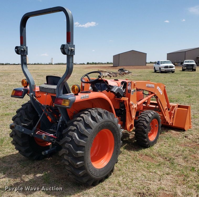 image for item DQ0545 Kubota L2501  MFWD tractor