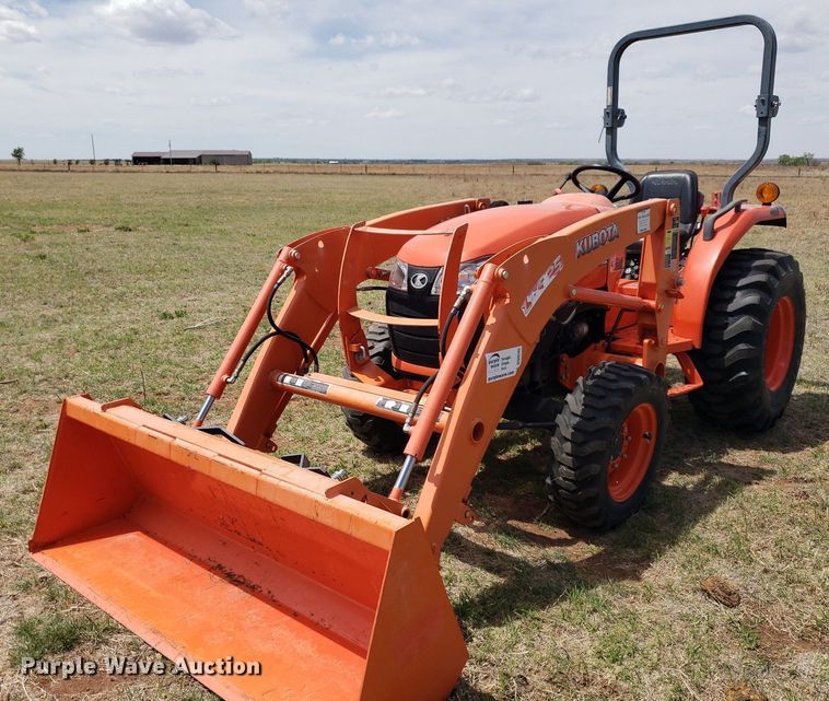 image for item DQ0545 Kubota L2501  MFWD tractor