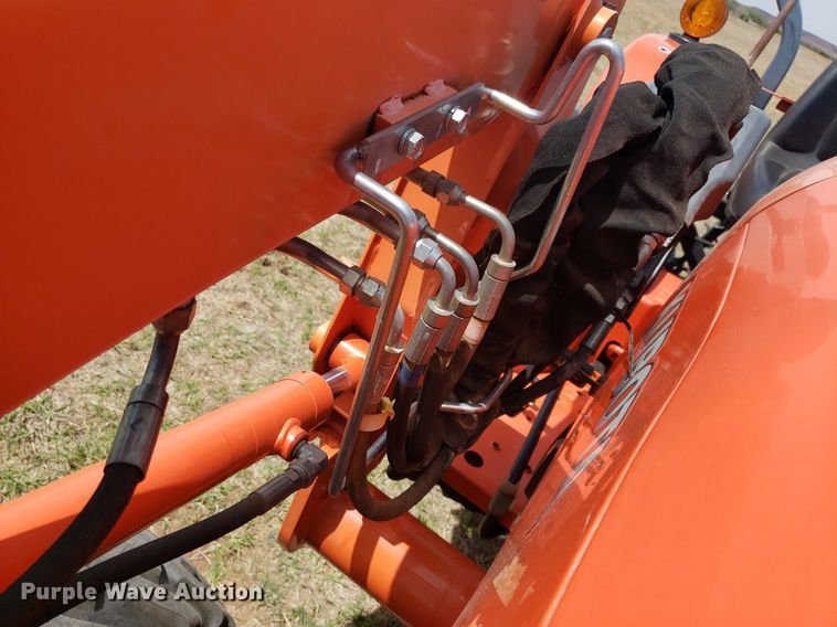 image for item DQ0545 Kubota L2501  MFWD tractor