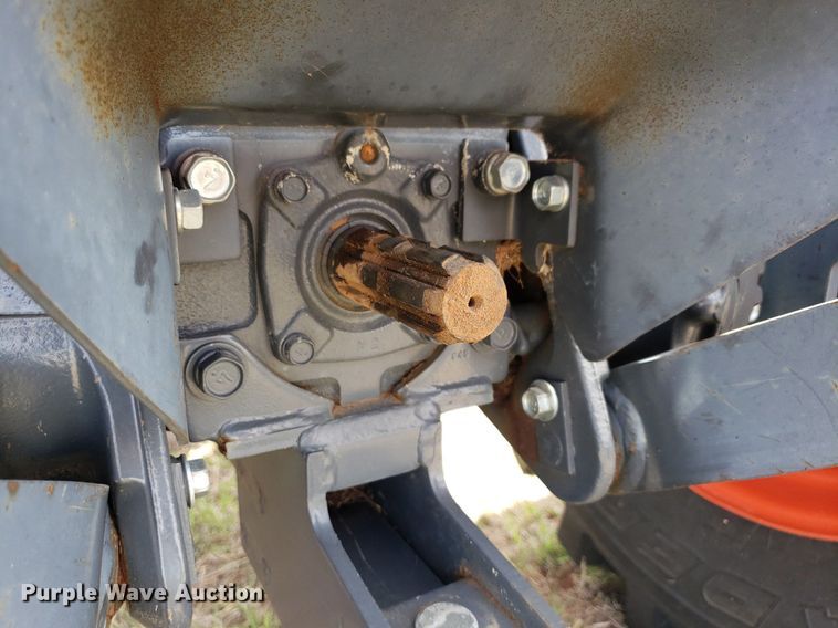 image for item DQ0545 Kubota L2501  MFWD tractor