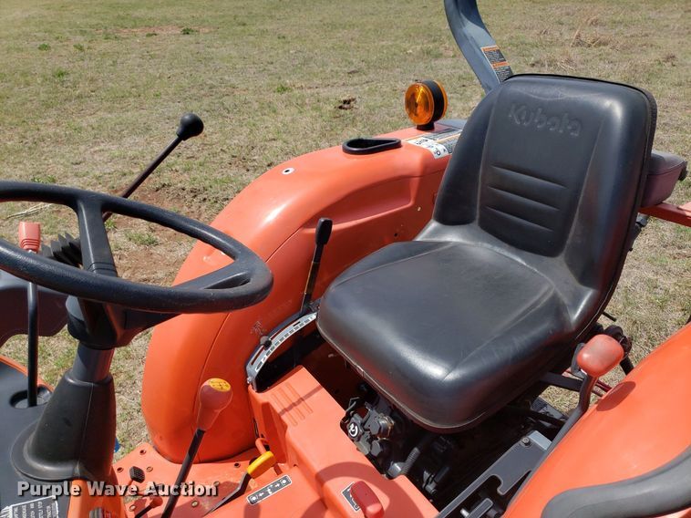 image for item DQ0545 Kubota L2501  MFWD tractor