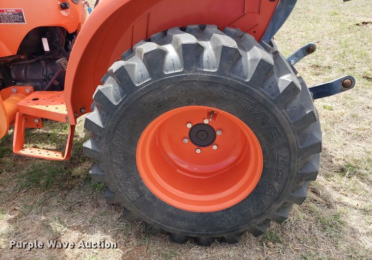 image for item DQ0545 Kubota L2501  MFWD tractor