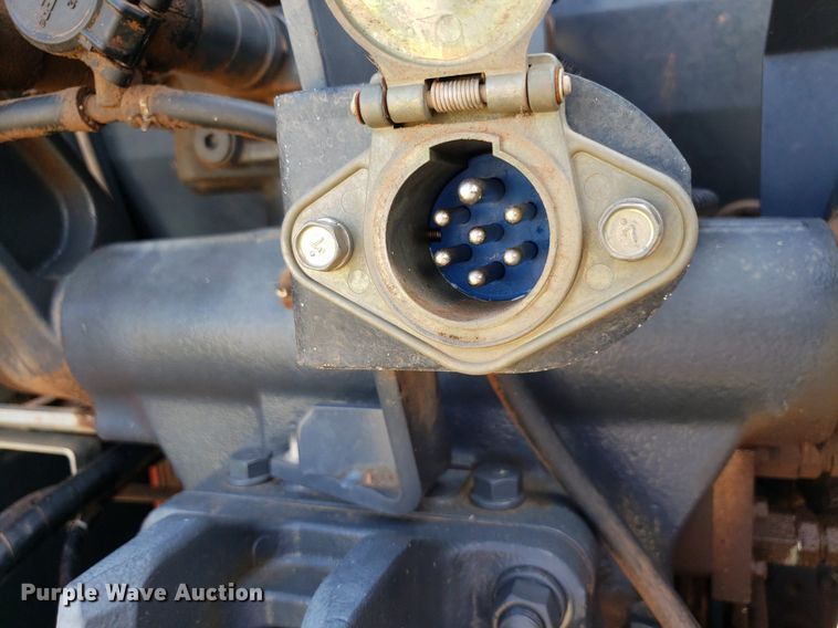 image for item DQ0557 Kubota M135GX  MFWD tractor