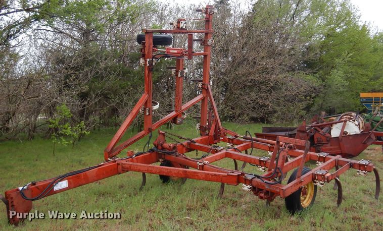 image for item DQ0581 International 55  chisel