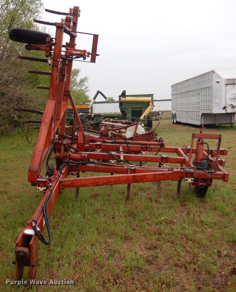 image for item DQ0581 International 55  chisel