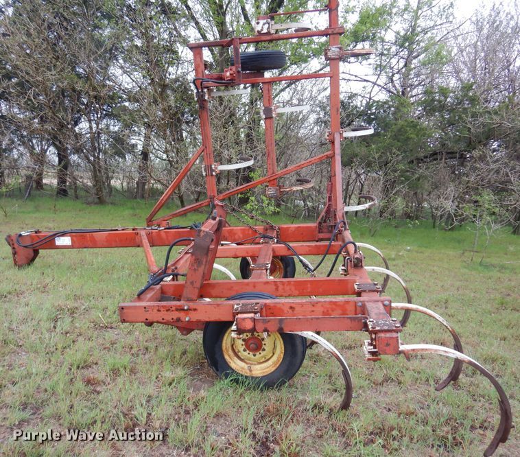 image for item DQ0581 International 55  chisel