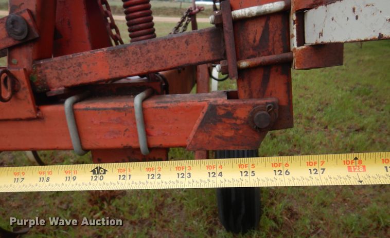 image for item DQ0581 International 55  chisel