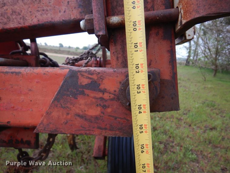 image for item DQ0581 International 55  chisel