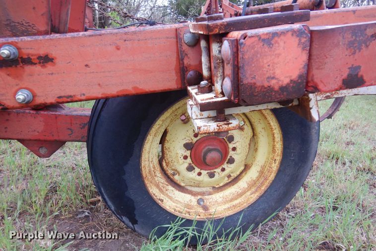 image for item DQ0581 International 55  chisel