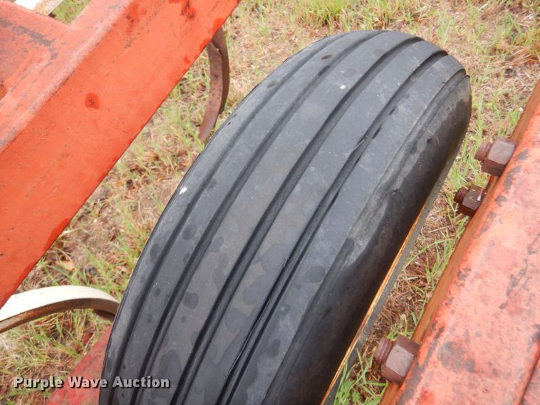 image for item DQ0581 International 55  chisel