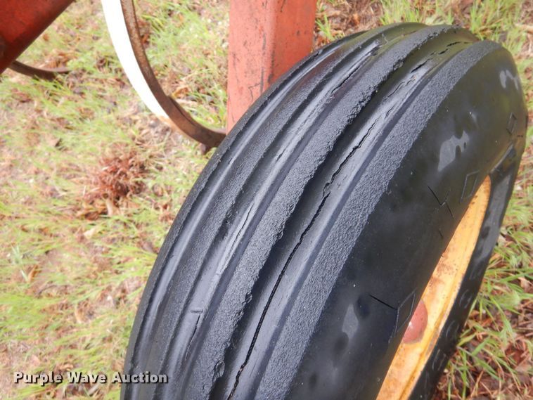 image for item DQ0581 International 55  chisel