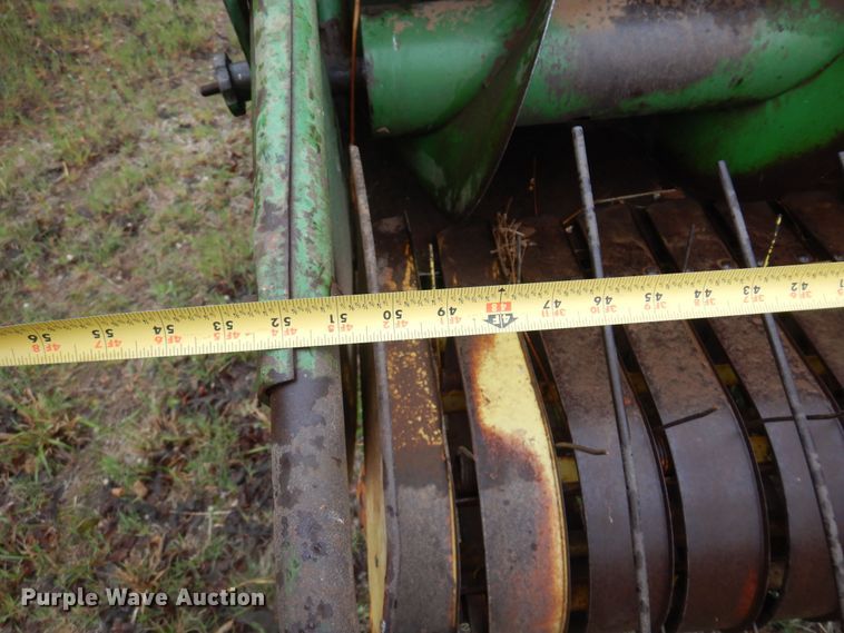 image for item DQ0583 John Deere 224  small square baler