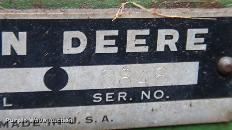 image for item DQ0583 John Deere 224  small square baler