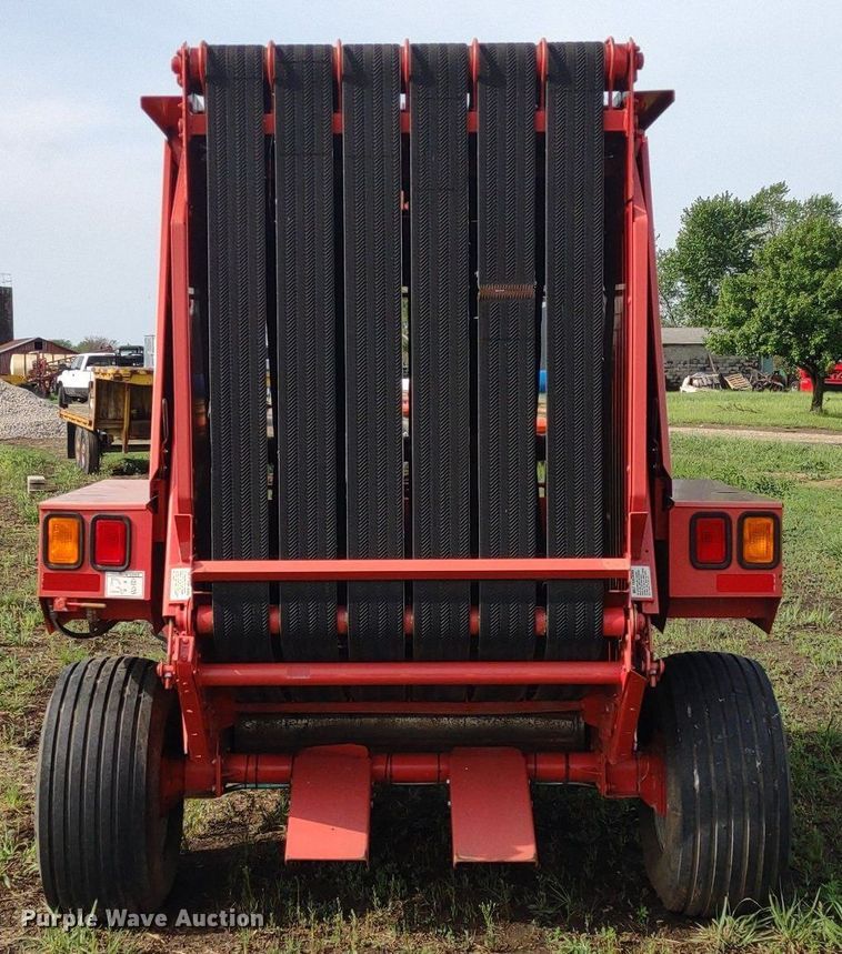 image for item DQ1716 Gehl RB1475  round baler