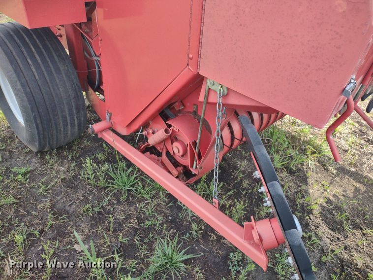 image for item DQ1716 Gehl RB1475  round baler