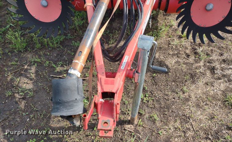 image for item DQ1716 Gehl RB1475  round baler