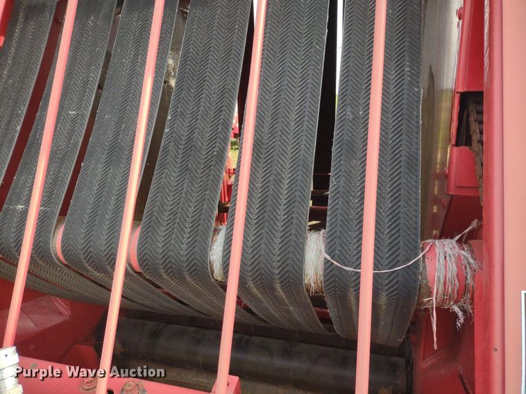 image for item DQ1716 Gehl RB1475  round baler