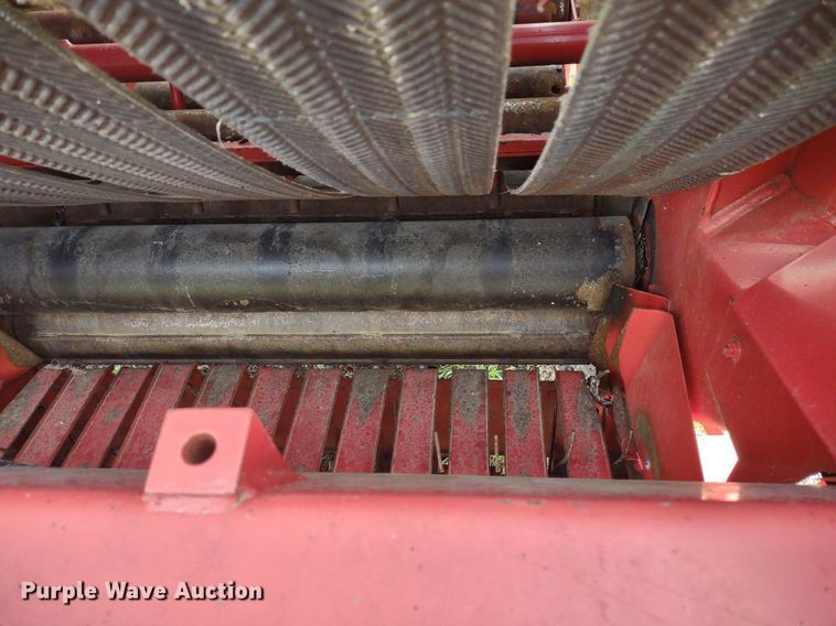 image for item DQ1716 Gehl RB1475  round baler