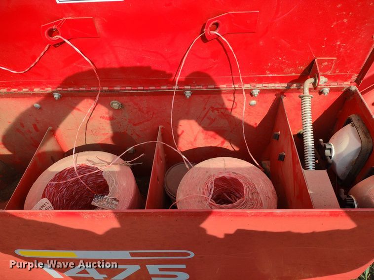 image for item DQ1716 Gehl RB1475  round baler