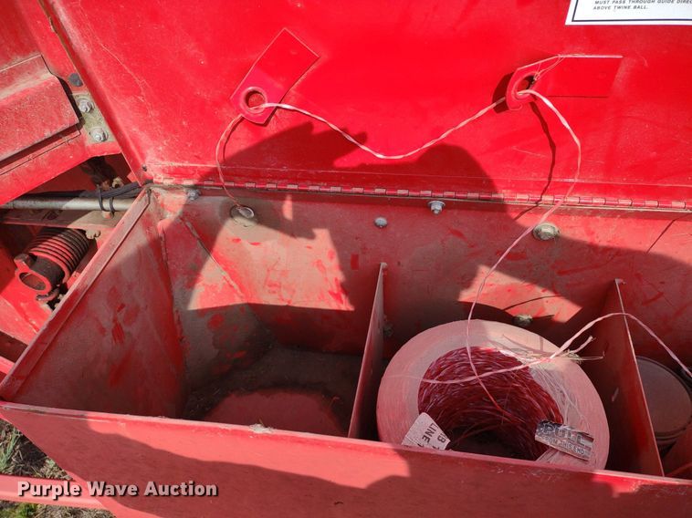 image for item DQ1716 Gehl RB1475  round baler