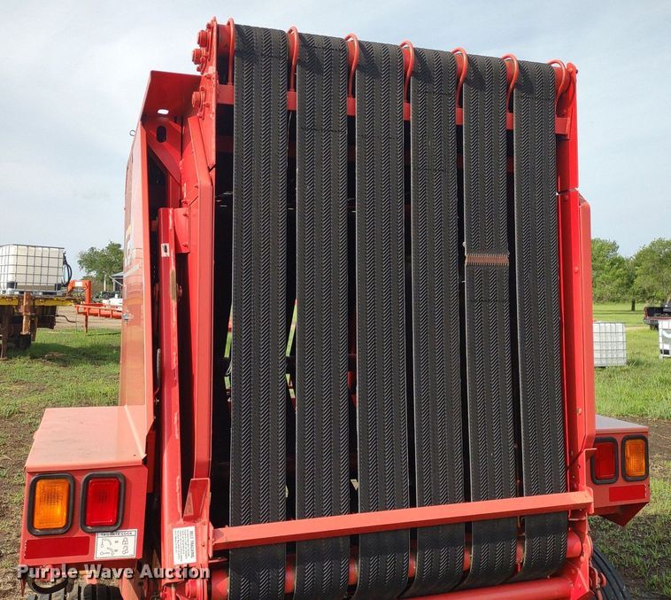 image for item DQ1716 Gehl RB1475  round baler