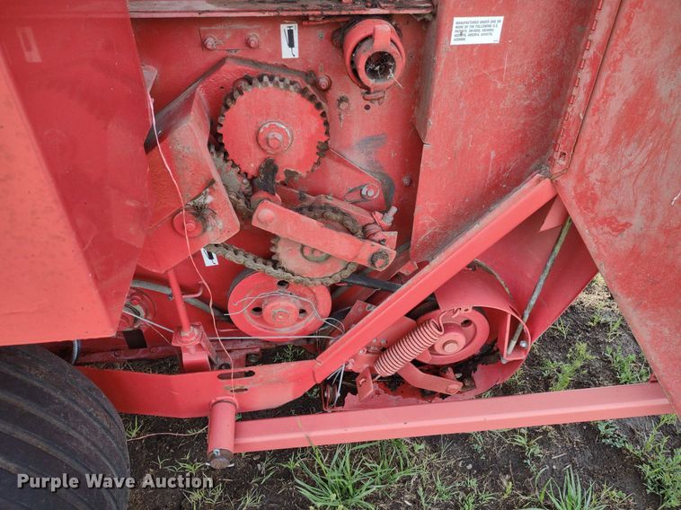image for item DQ1716 Gehl RB1475  round baler