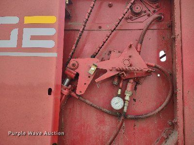 image for item DQ1716 Gehl RB1475  round baler