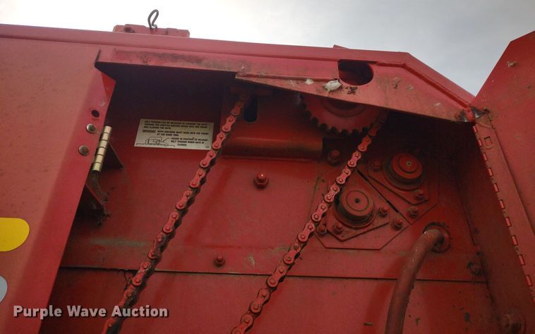 image for item DQ1716 Gehl RB1475  round baler