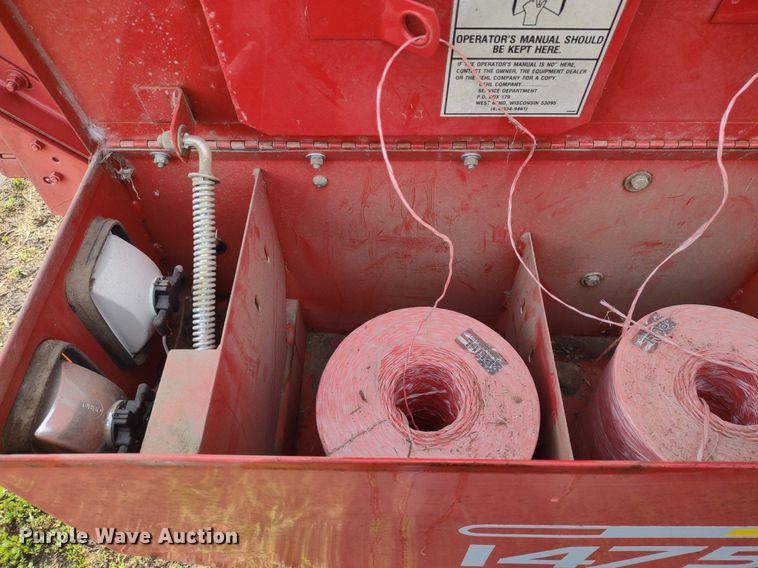 image for item DQ1716 Gehl RB1475  round baler