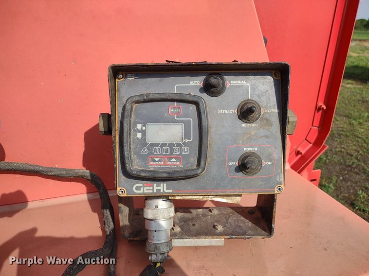 image for item DQ1716 Gehl RB1475  round baler