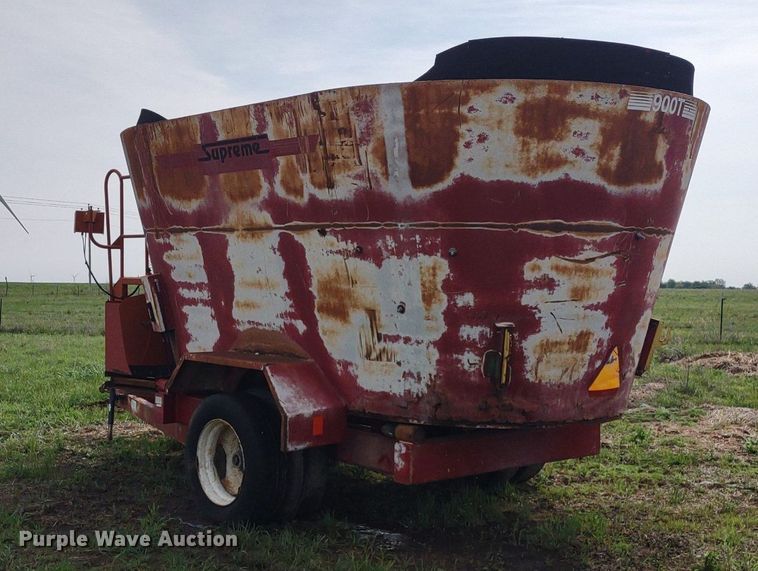 image for item DQ1717 Supreme 900T  feed grinder/mixer