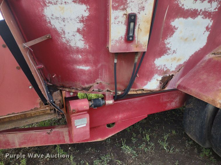 image for item DQ1717 Supreme 900T  feed grinder/mixer